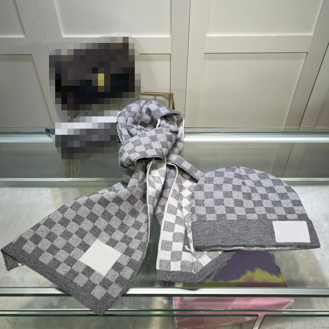 Luxury Stylish Knitted Warm Scarf Winter Letter Logo Women Men Winter Designer Brand Hat And Scarf Sets