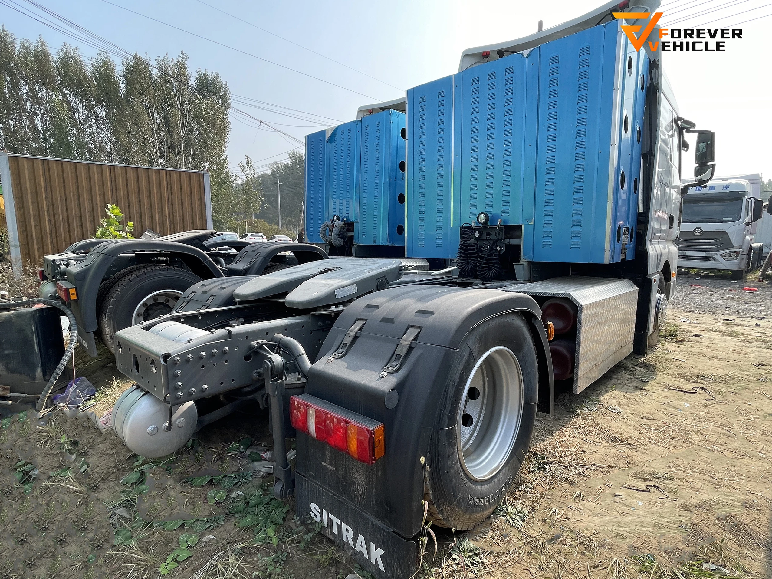 Professional Sinotruk Truck Tractor 6X4 Sitrak C7H Trailer For Tractors CNG
