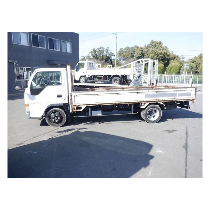 Japan self load cargo truck with low fuel consumption for sale