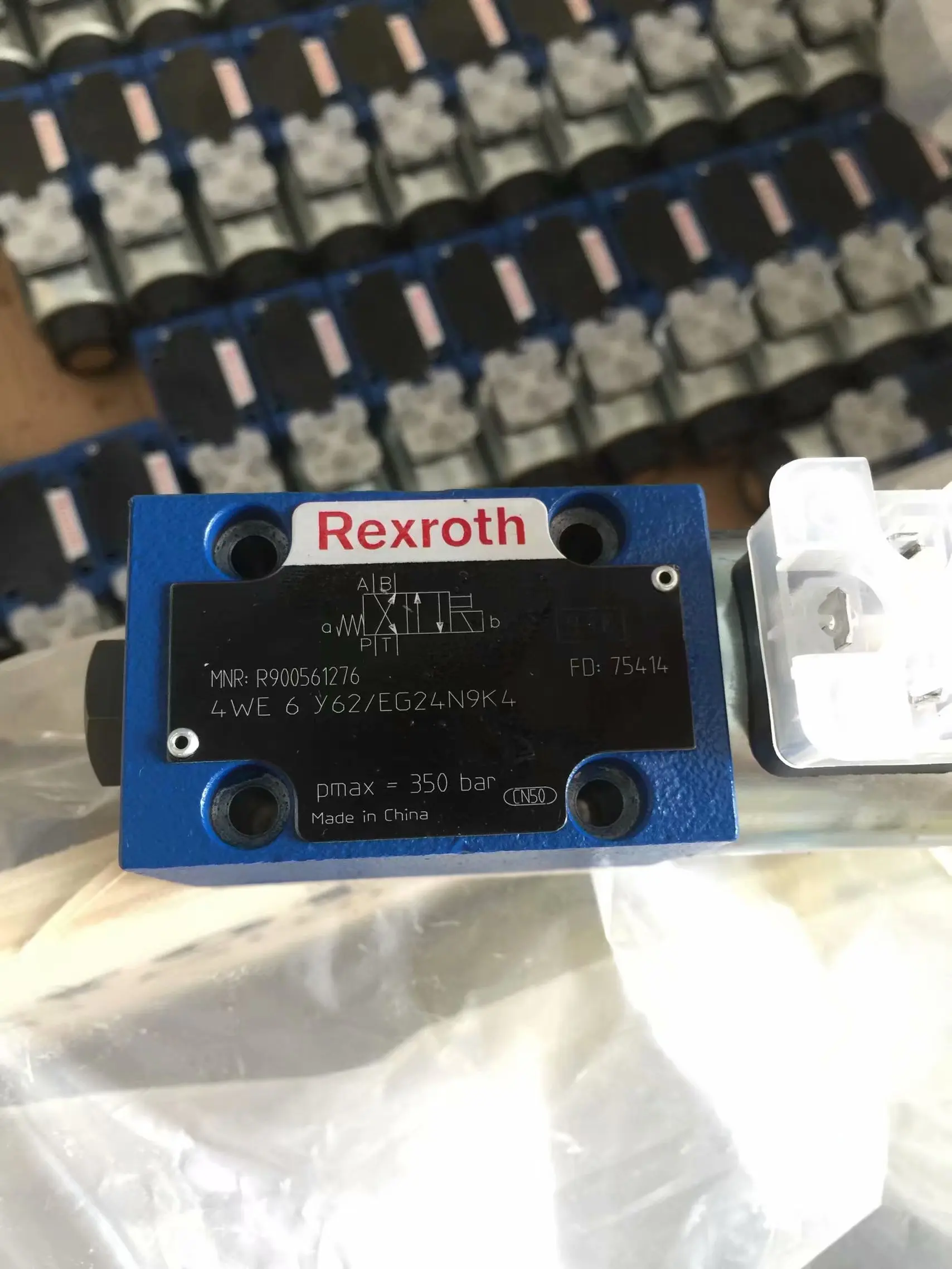 Соленоидный клапан Rexroth в наличии 4WE6H62/EW230N9K4
