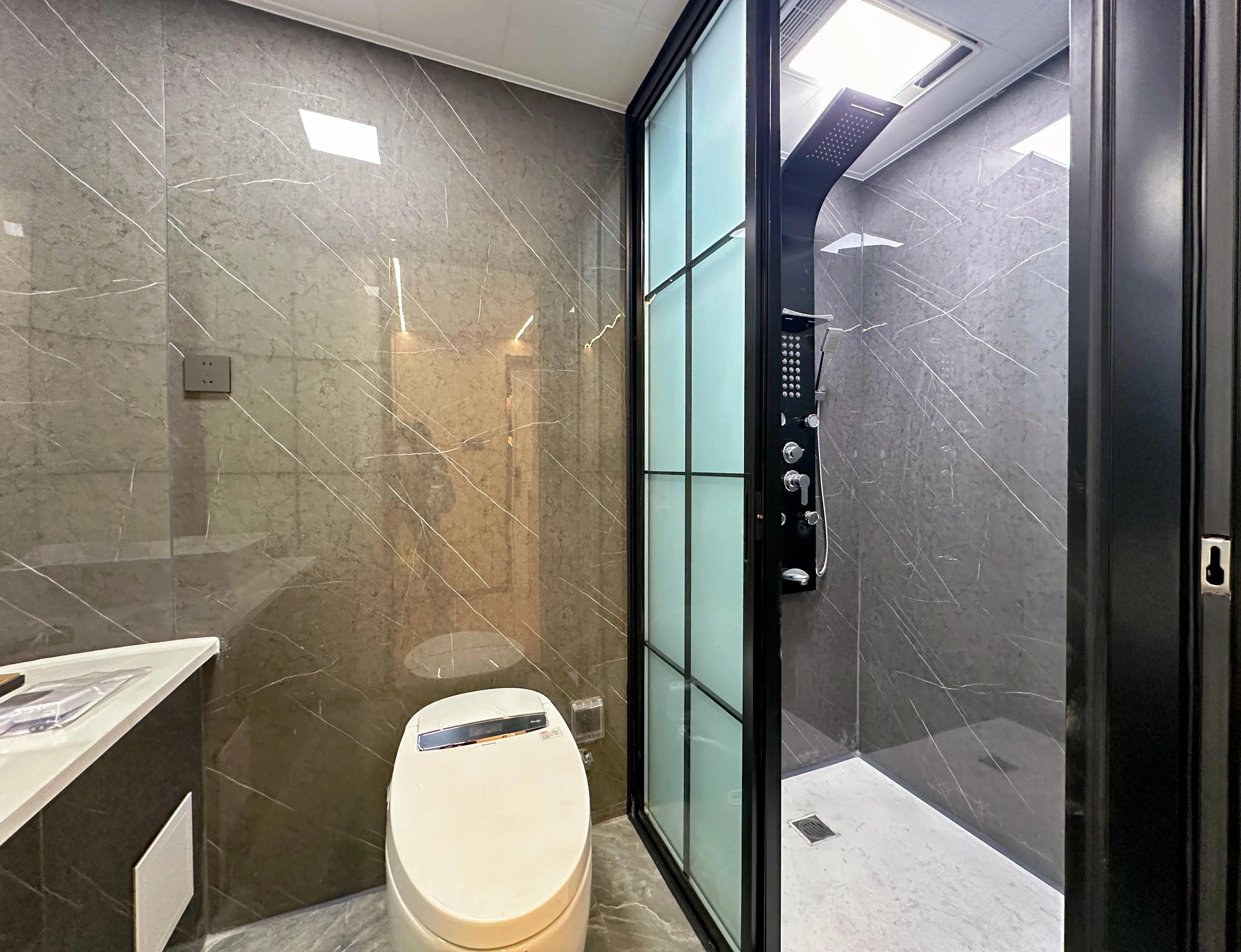 Космическая капсула гостиничная квартира 1 спальня кухня ванная комната одна гостиная Терраса