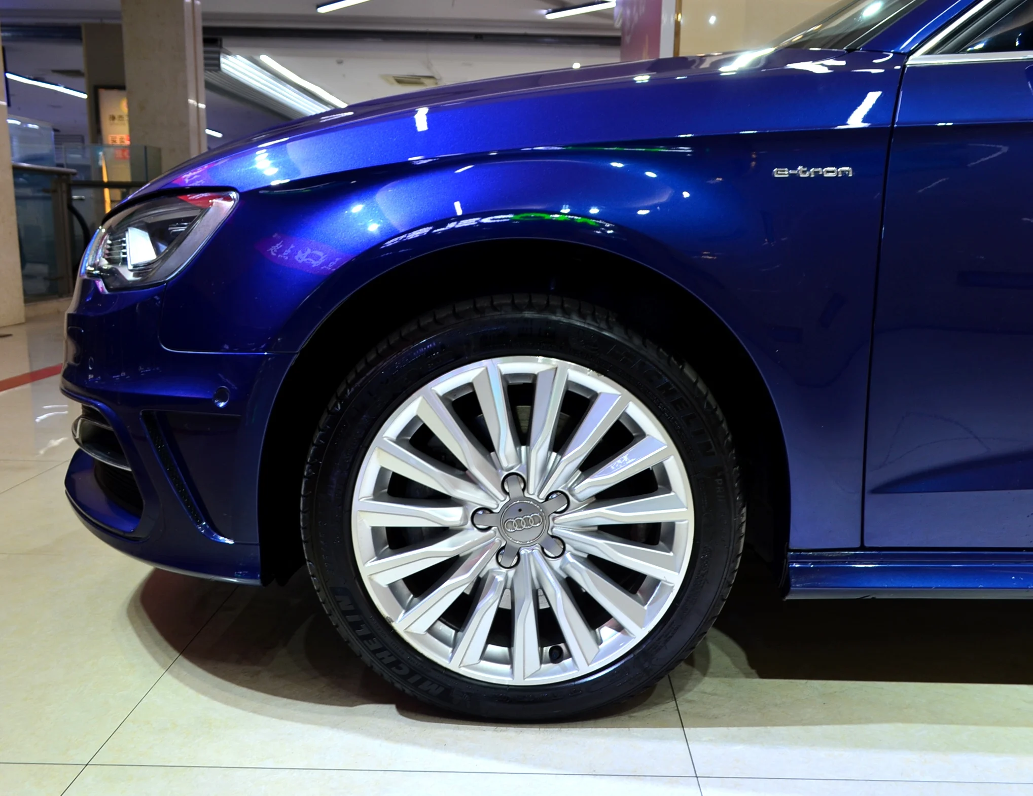 Используемый Audi A3 внедорожник Sep-2017 62012 миль Гибридный 1 4 т 150 л.с. 330 нм 6-DCT 225/45 R17 шины электрический дальность движения 50 км