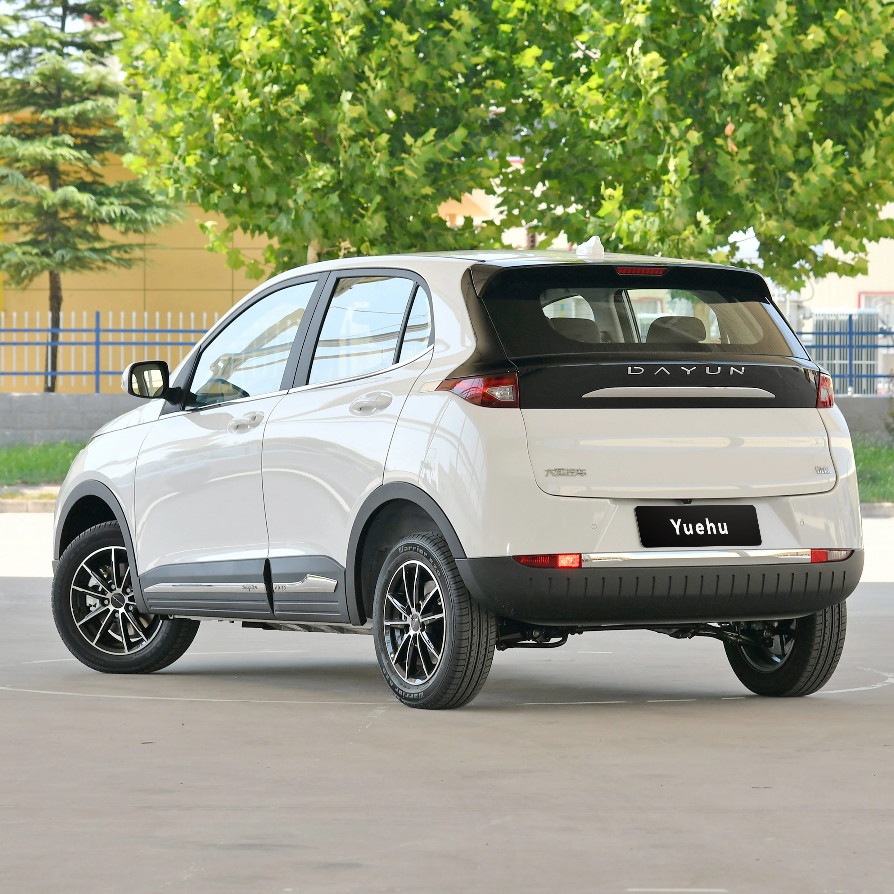 Best Price Cheap Electric Car Single Motor 300km Range New Energy Vehicles