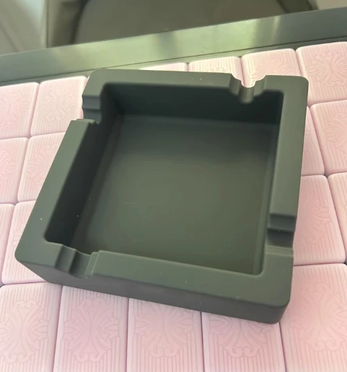 Cigar Accessories Gift Sets Silicone Plastic Cigar Ashtrays For Custom Cigars