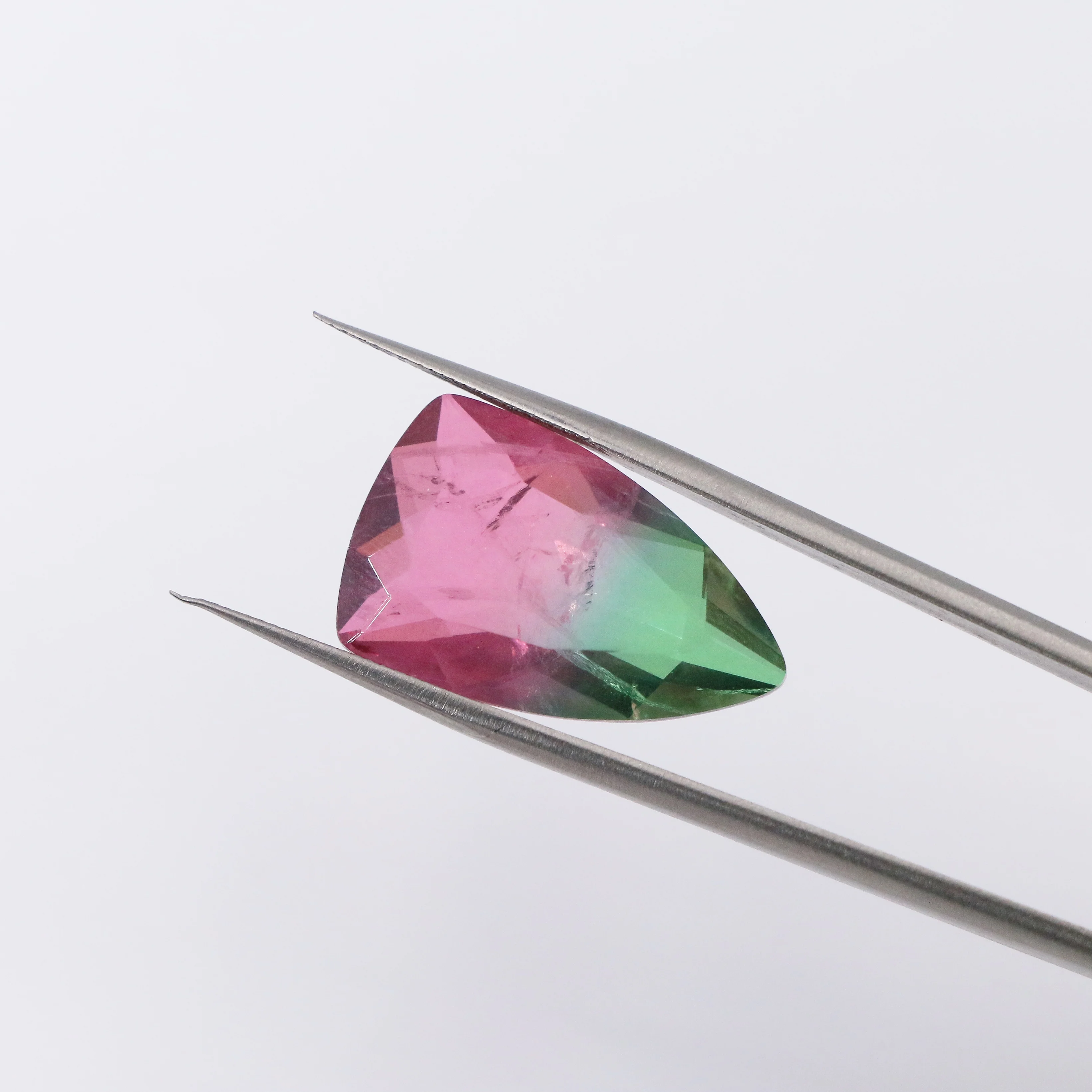 HanYu Custom Biocolor Tourmaline Trillion Cut Loose Gemstone 15x24mm BX021 Biocolor Tourmaline Stone