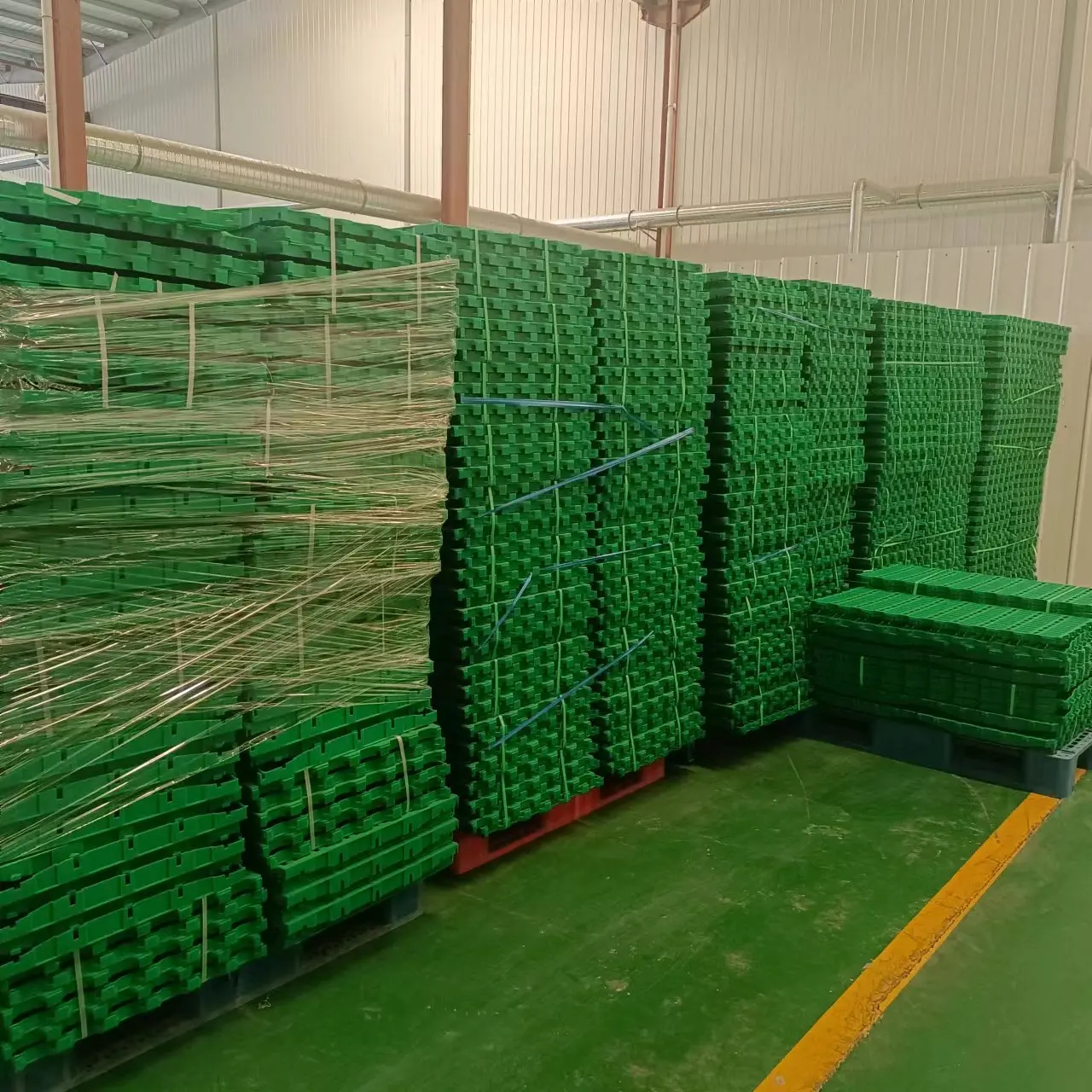 Goat plastic slatted flooring long life, low maintenance and easily washable