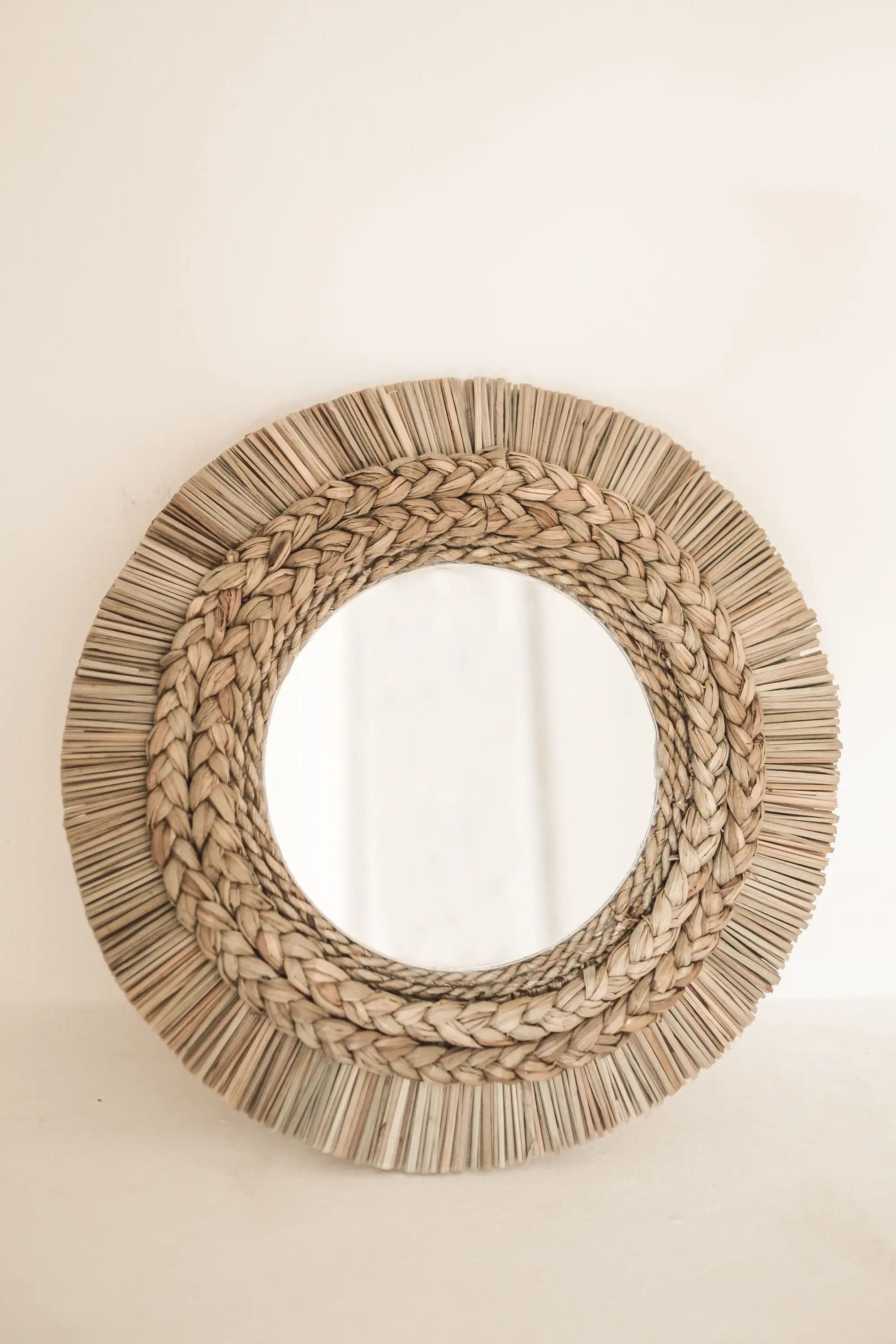 Round Seagrass Mirror Frame Wall Mirror For Decoration At Home Luxury Mirror Decor Made In Vietnam