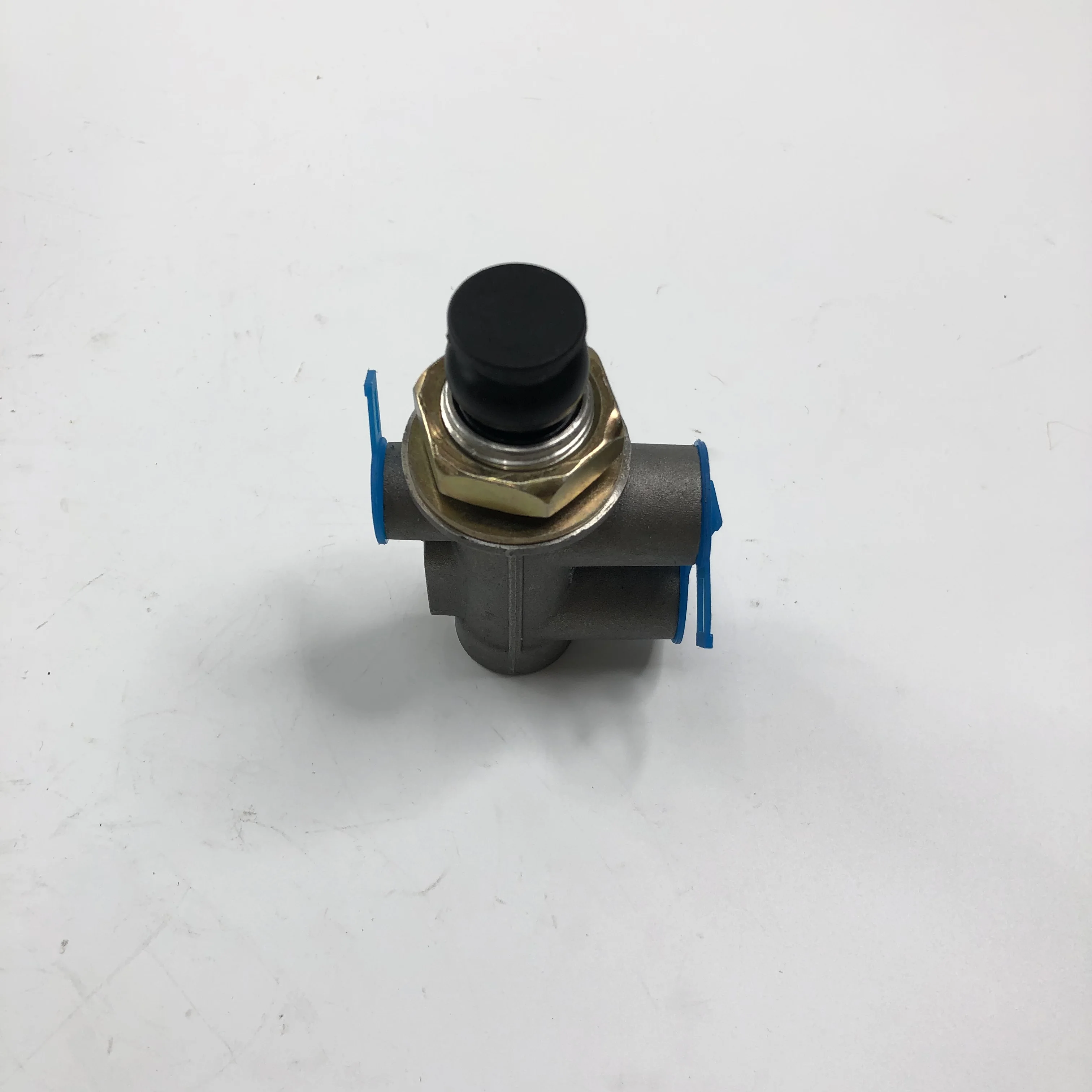 Professional manufacturer 4630132000 air foot brake valve brake master cylinder for Truck