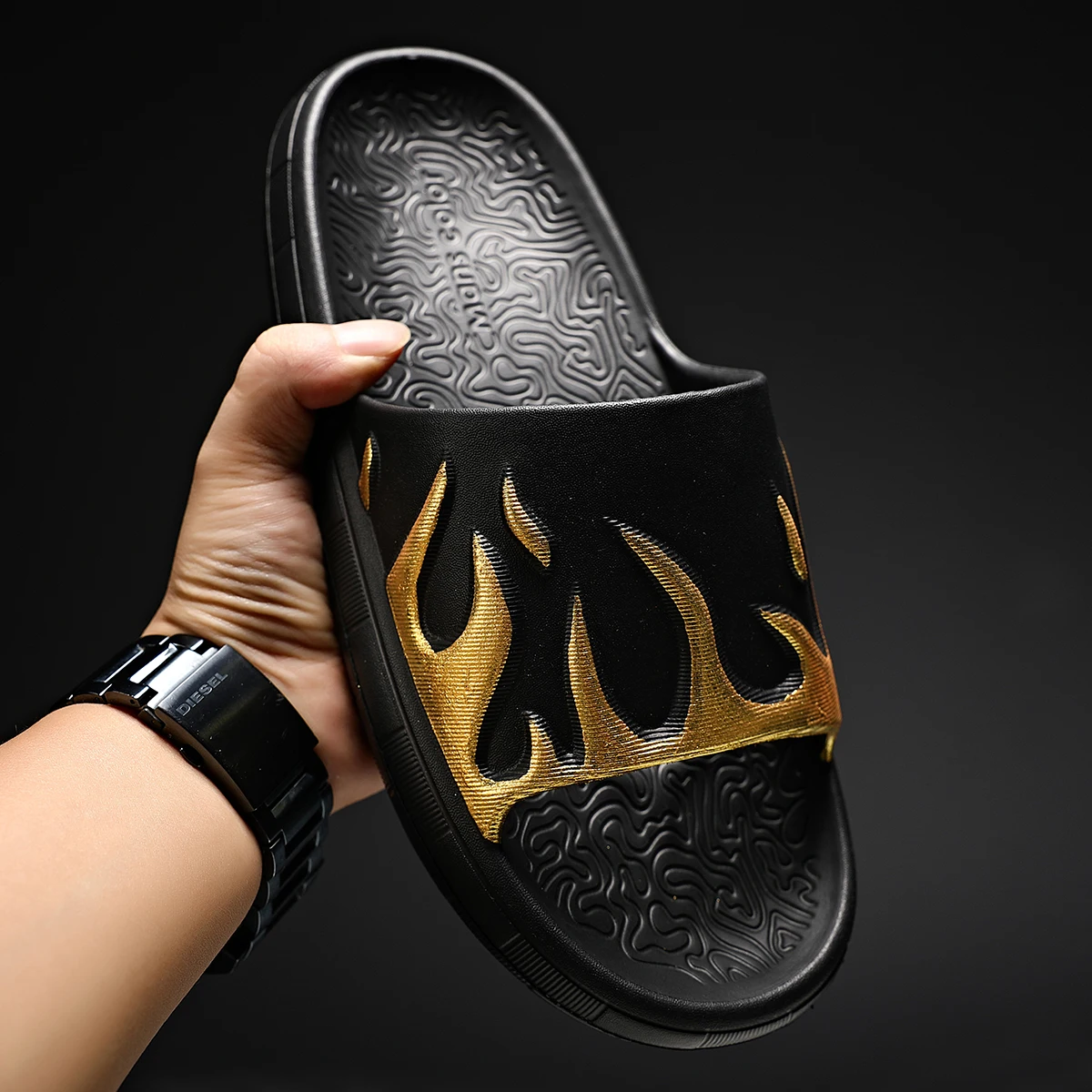 2022 Thick Platform Bathroom Home Slippers Cloud Slippers Women Soft Sole EVA Indoor Slides Sandals Summer Non-slip Flip Flops