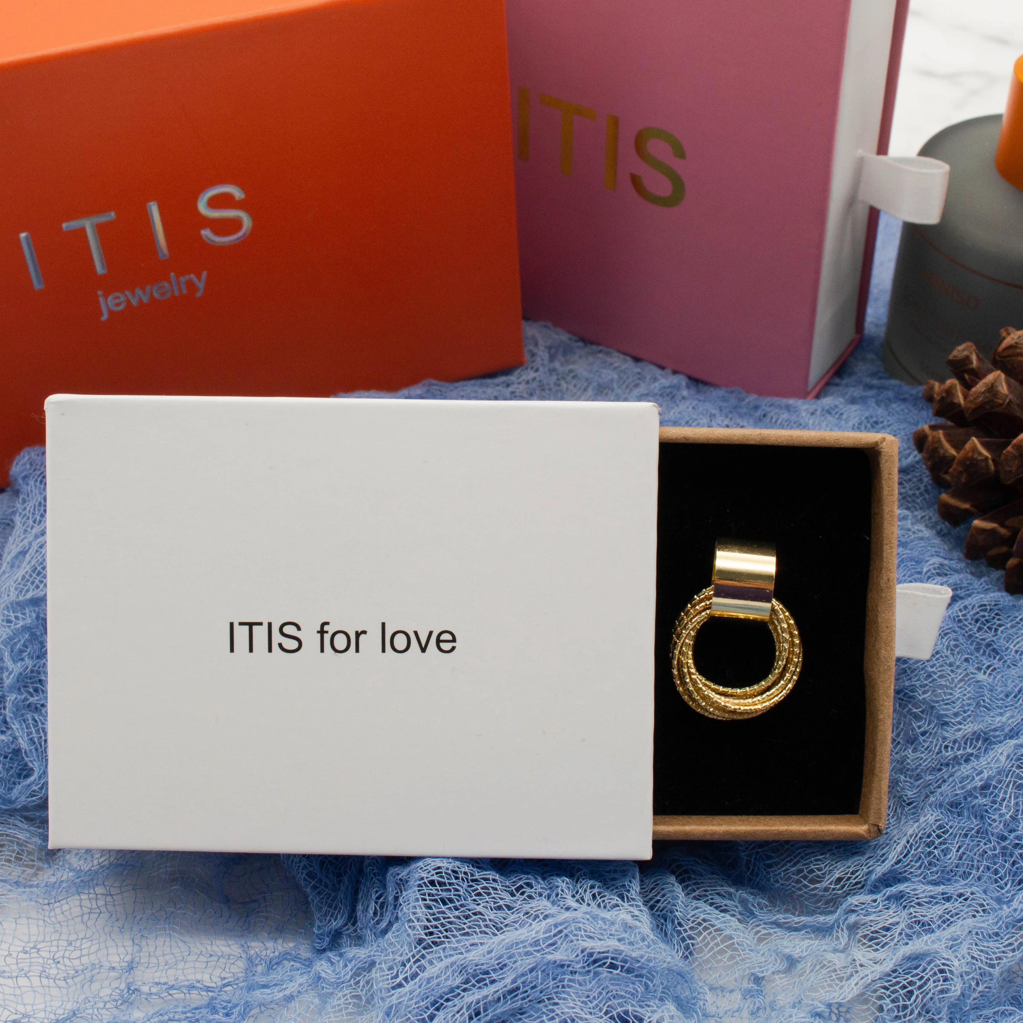 Custom packing paper velvet gift packaging jewelry box