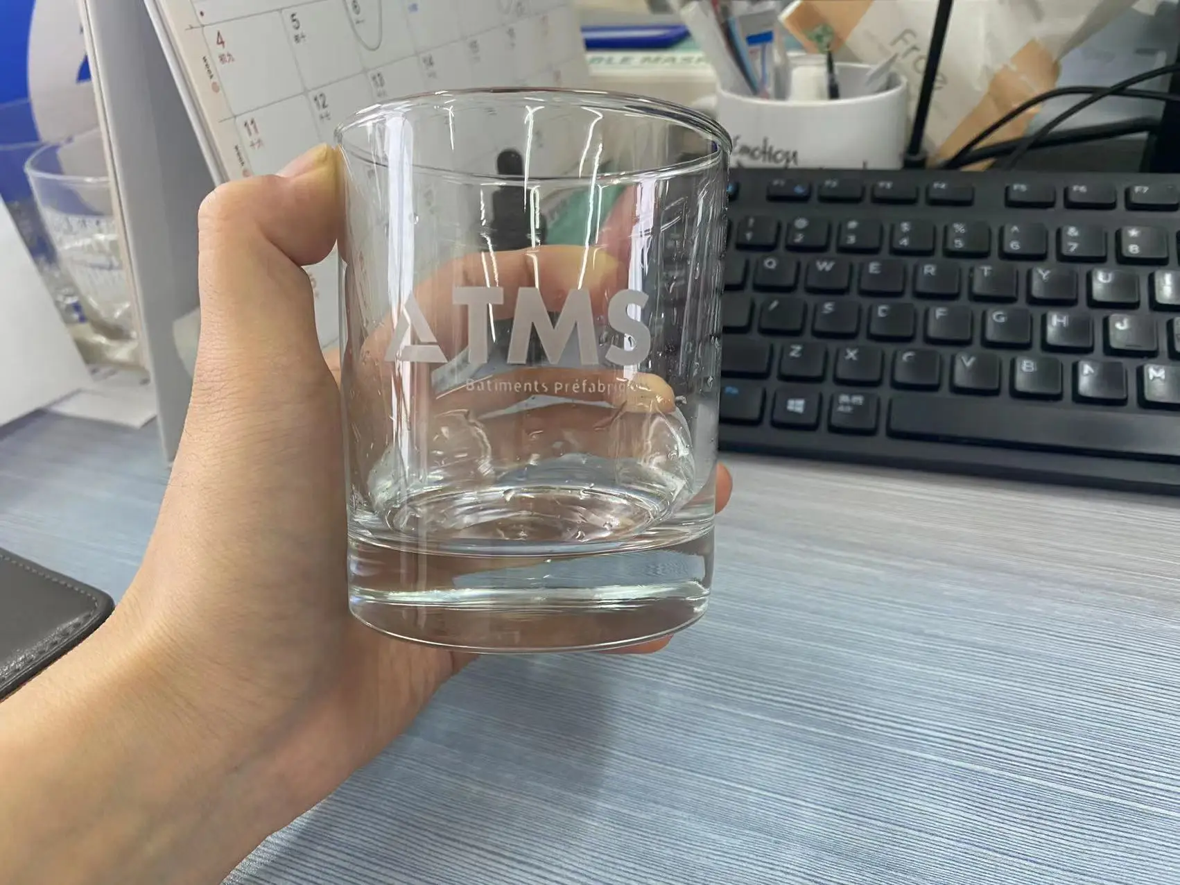 Wholesale Custom logo 10oz whiskey glass gold rim Etched Sand Blast Whisky Glass Drinking Cup