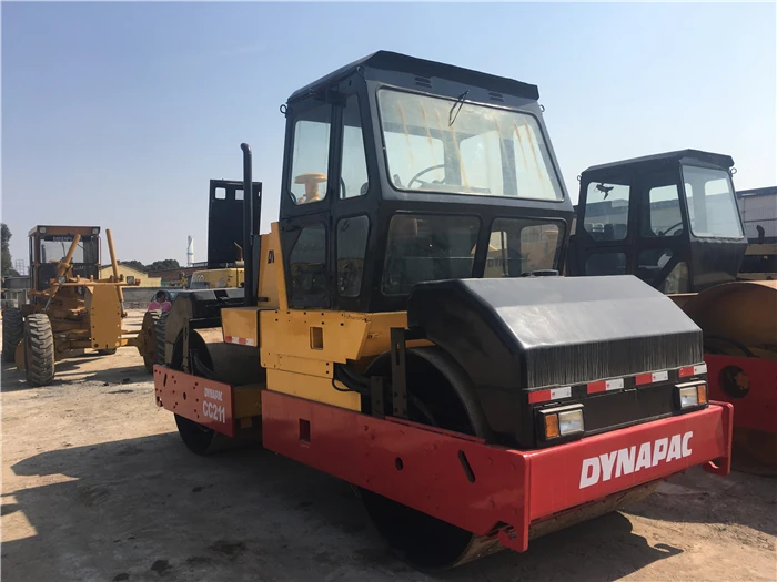 Двухбарабанный уплотнитель dynapac с ножкой CC422 строительное оборудование Подержанный дорожный каток Dynapac CC211 7