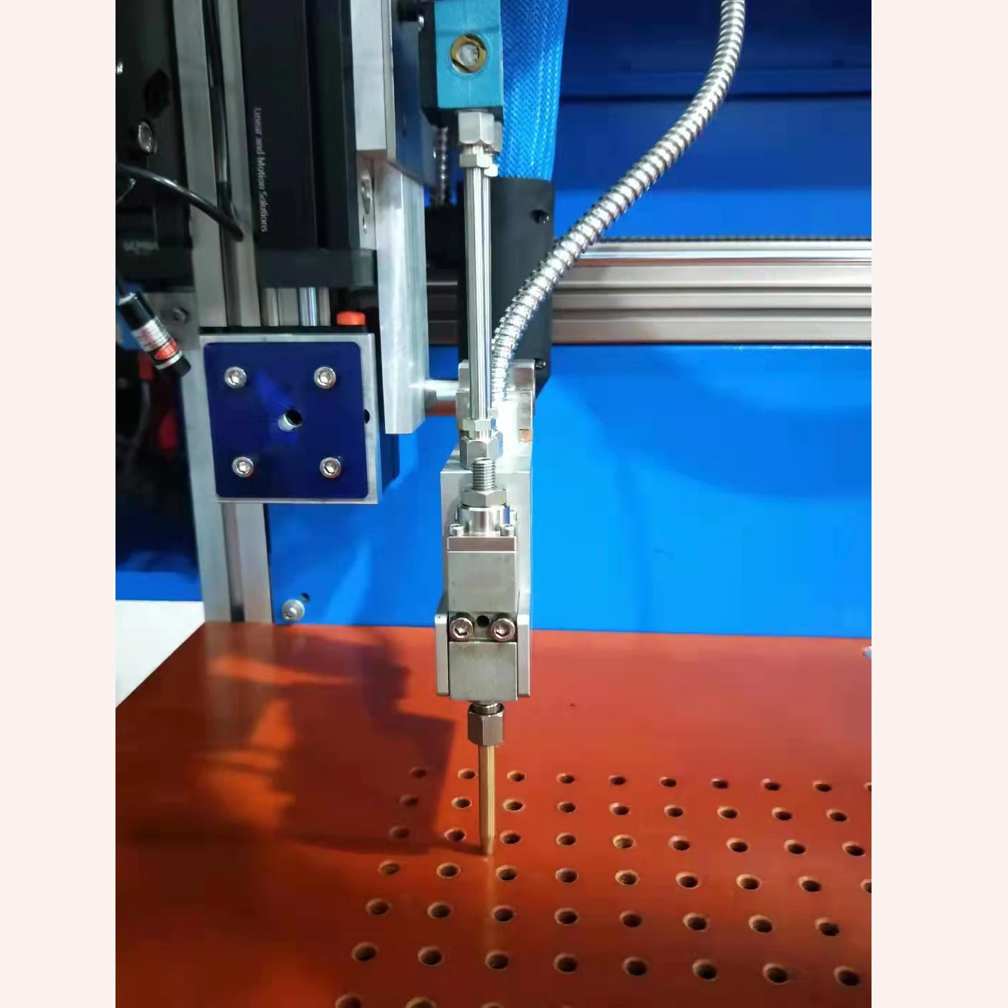 Custom Made Automatic Hot Melt Glue Dispenser Nozzle For Car Lamp