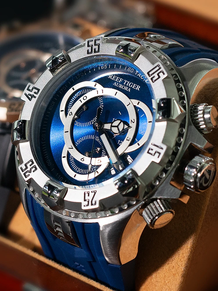 
Reef Tiger Big Sport Watches Men Black Chronograph Watch Rubber Strap Big Date Watch Waterproof Relogio Masculino RGA303-2 