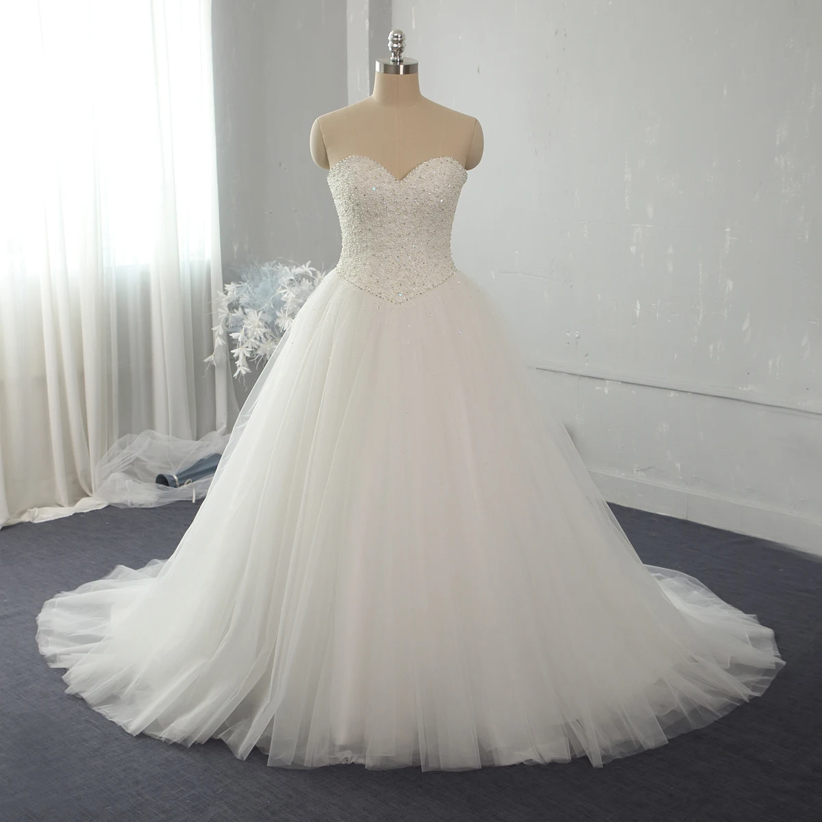 Ball Gown Strapless Sweetheart Heavy Luxury Beading Dress White Wedding Dresses Bridal Gowns Wedding Dress 2021