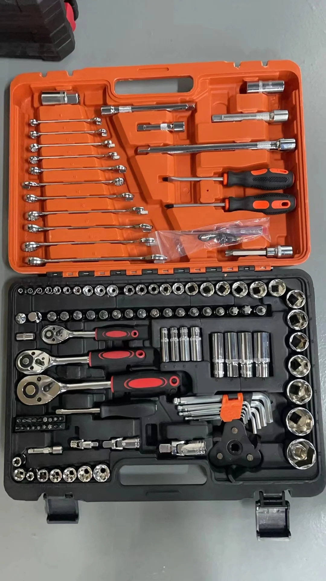 Manufacturer 121pcs Spanner Tool Set Car Repair Tool Box Household Maintenance Tool Kit