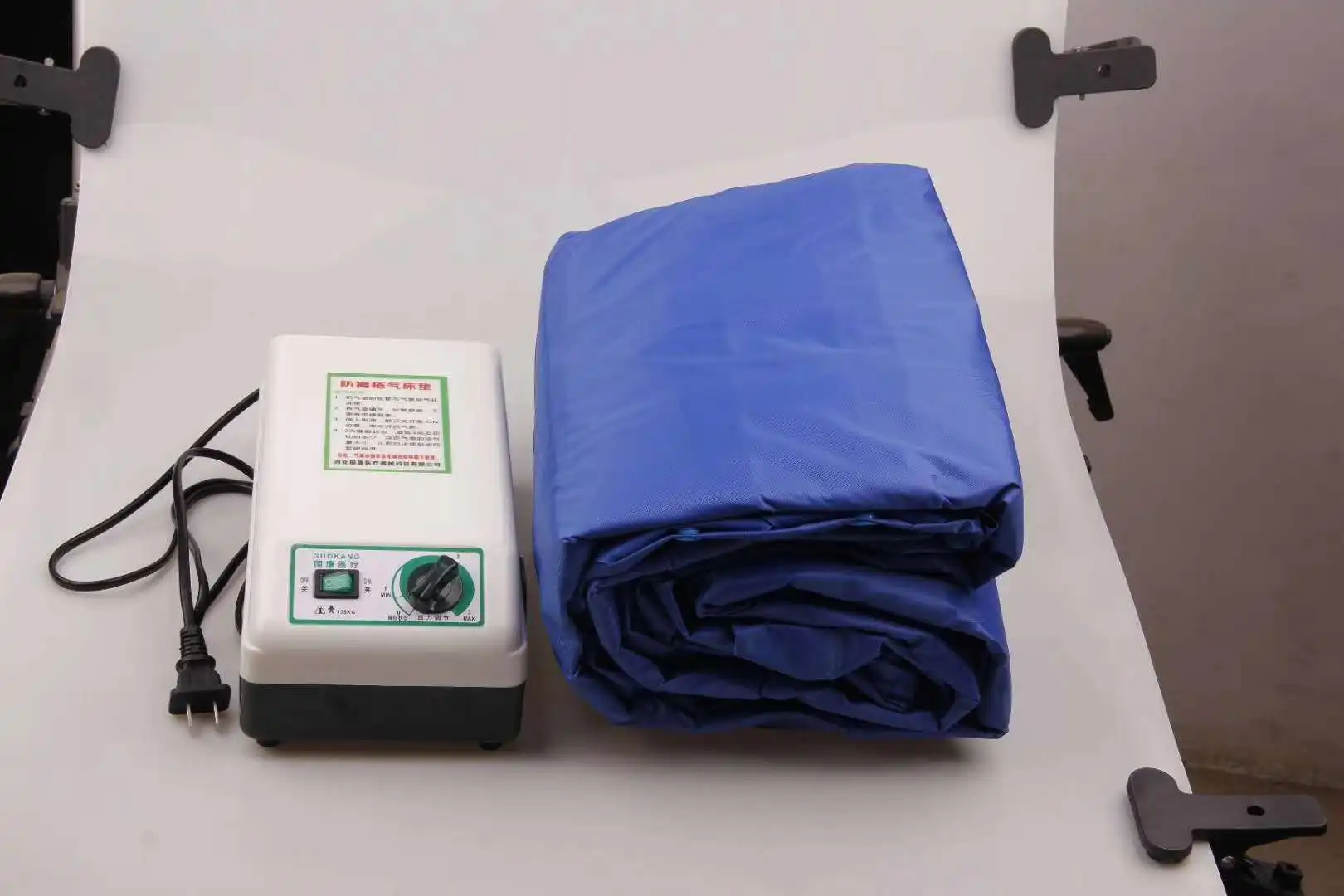 Factory Wholesale Medical Inflatable Anti Bedsore Anti Decubitus Spherical Wave Bubble Air Mattress For Hospital Elderly Patient