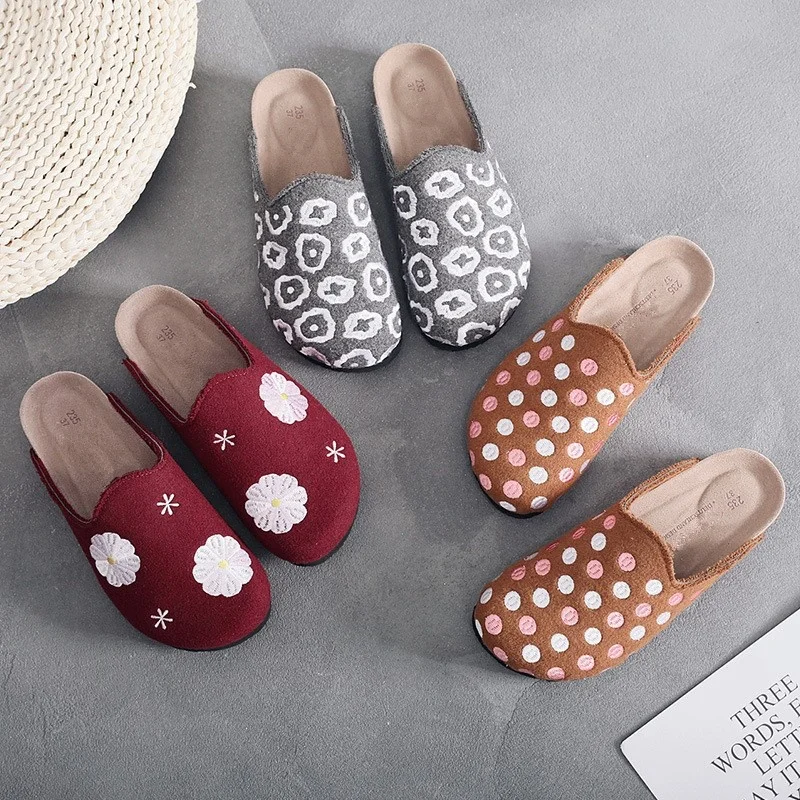 New Styles Nice Embroidery Felt Clogs for Women Ladies Teens with Comfort Cushion Insole