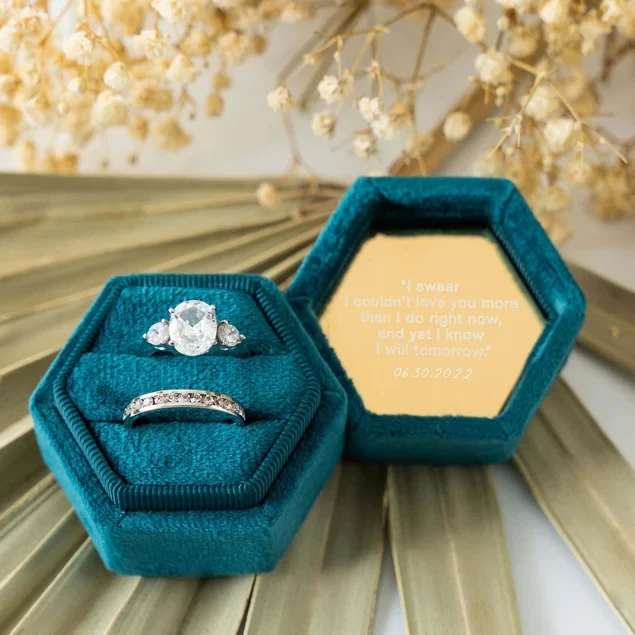 FADELI wholesale factory price luxury custom wedding green velvet jewelry box packaging for earrings necklace earing ring boxes