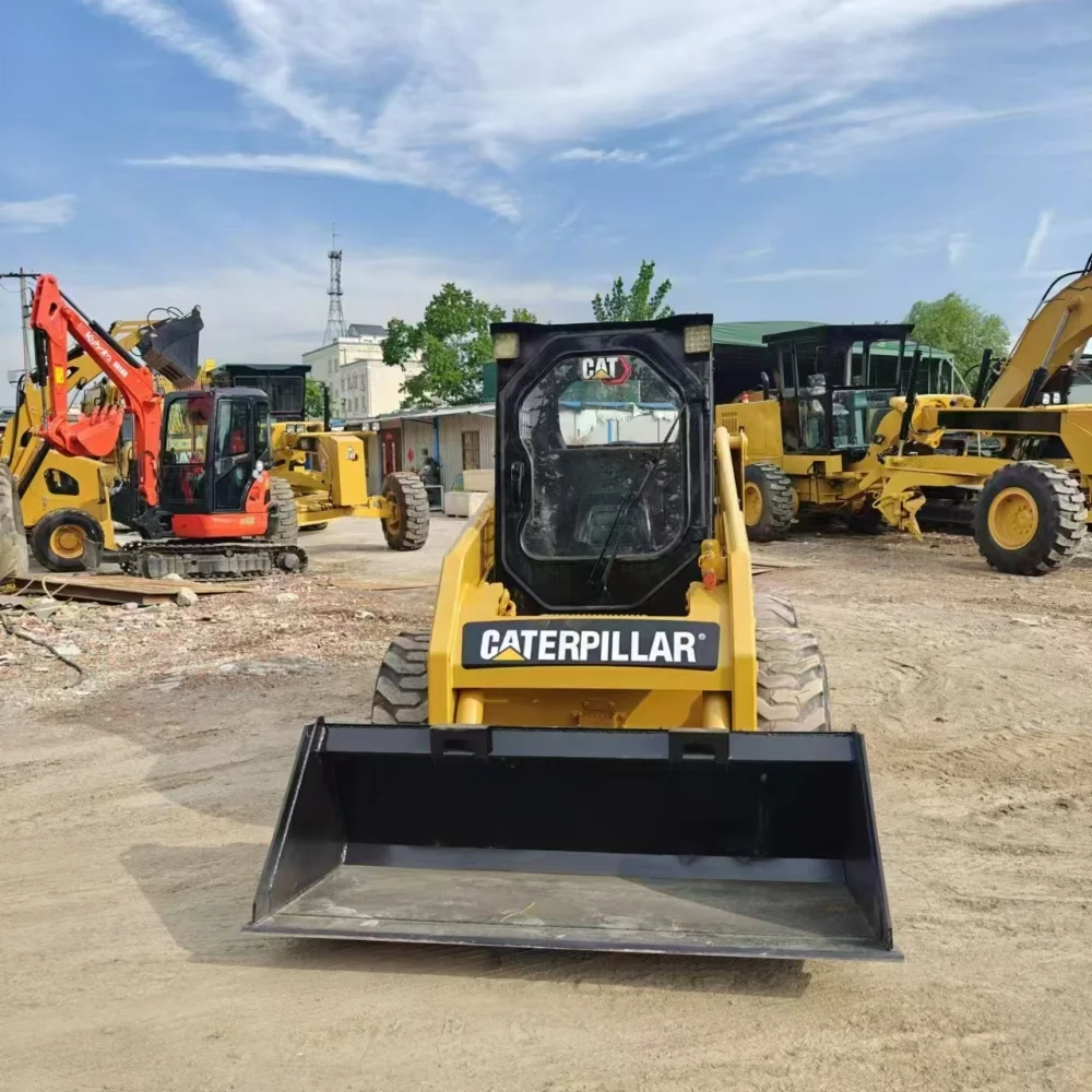 Used Cat 226B mini loader, high efficiency, best condition. Cheap,  low price, best working condition.