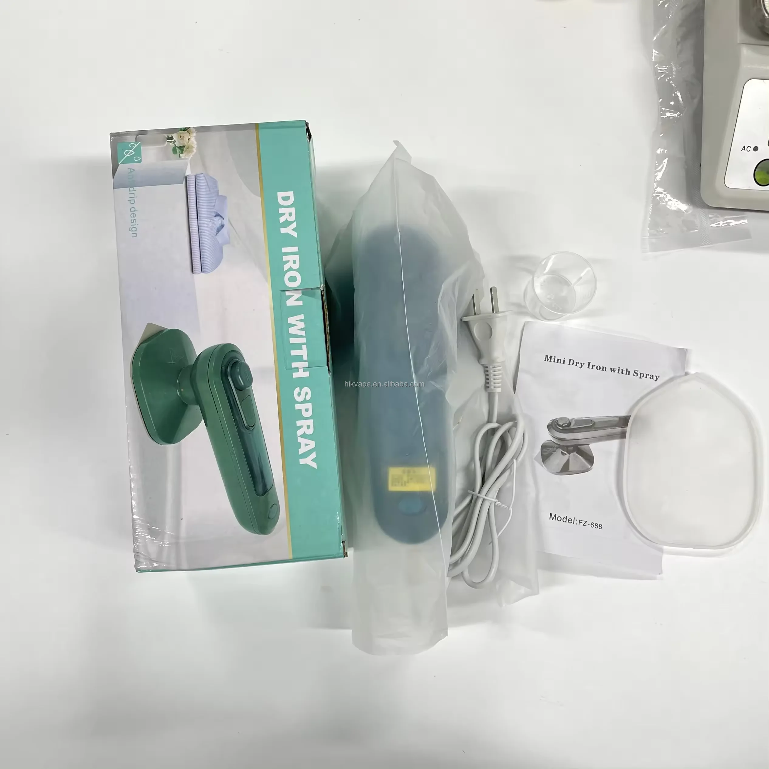 Handheld Ironing Machine Portable Hanging Ironing Machine Small Household Clothes Mini Steam Ironing Machine