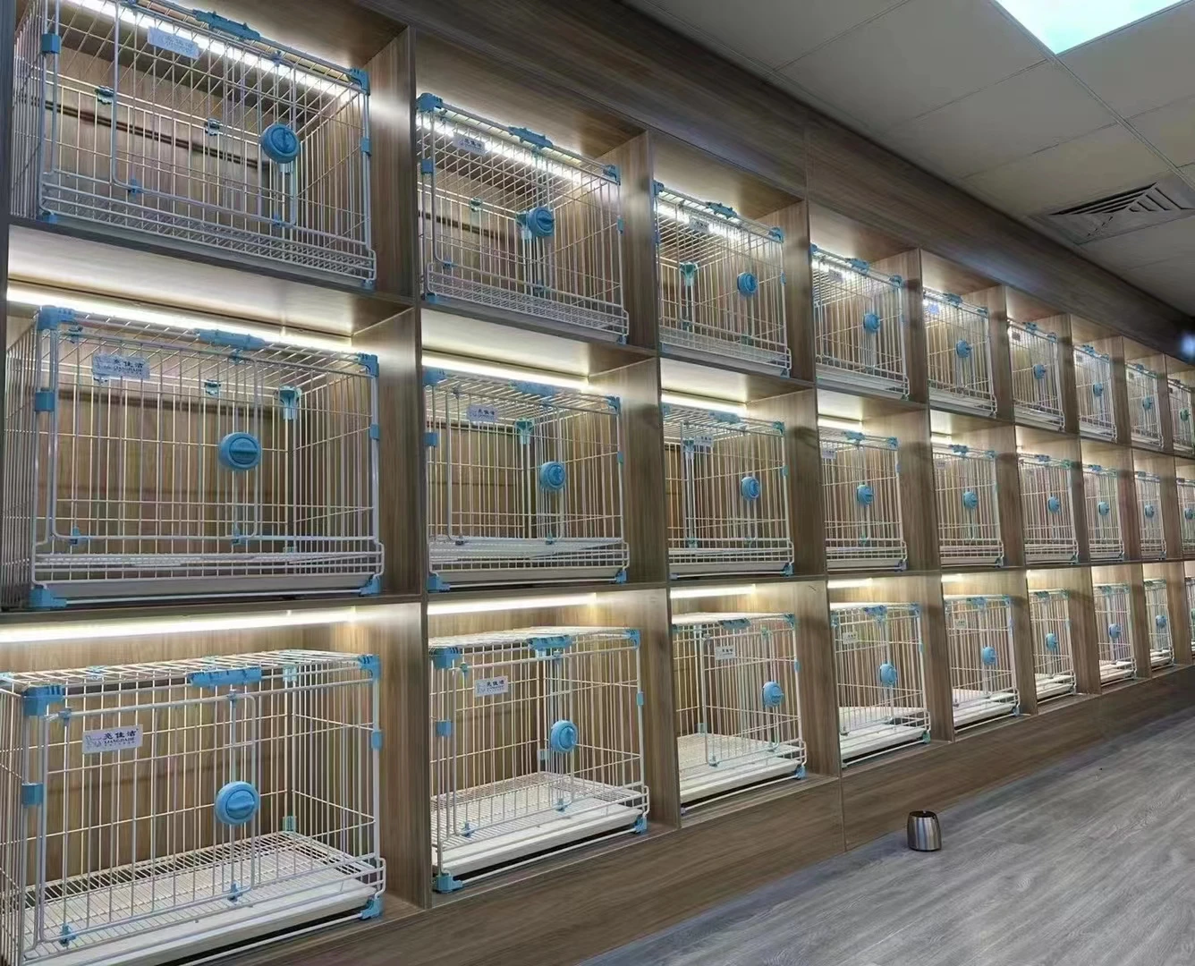 2023 New Design Stack Iron Metal Out Door Foldable Folding Cage Dog Cage With Wheels