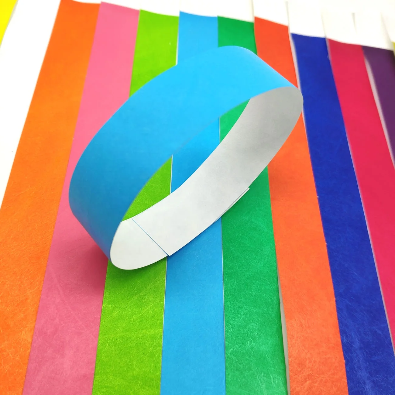 Hot sale popular security logo party concert neon color tyvek wristbands bracelets