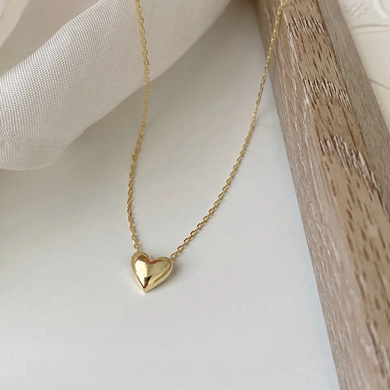 Elegant 14K Gold-Plated 925 Sterling Silver Heart Pendant Necklace Classic Love Collarbone Chain for Women Simple French Luxury
