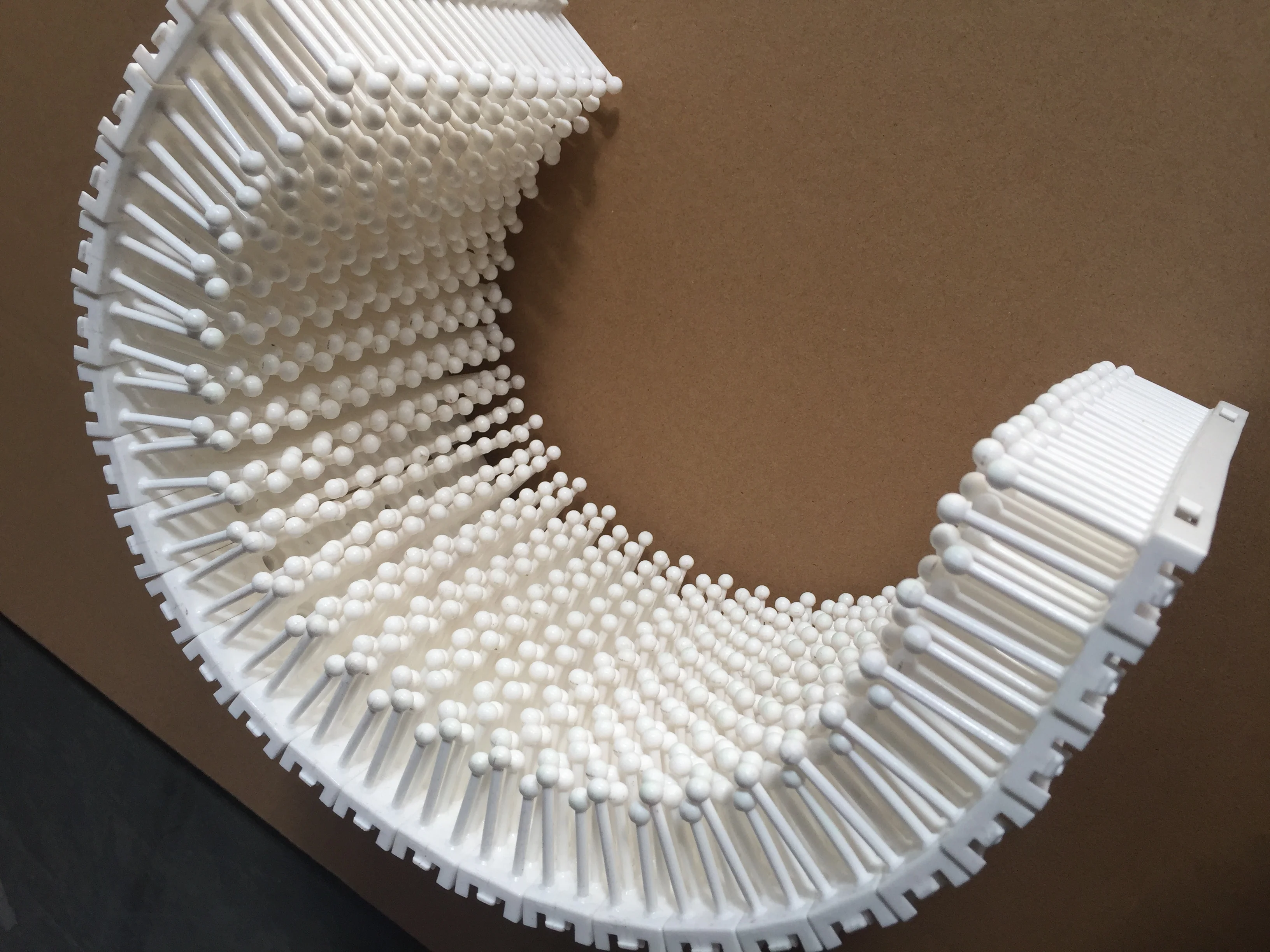 Wholesale White 80*20cm Plastic Artificial Non slip Dri Ski Slope Mat for Amusement