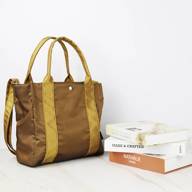 OEM Fashionable Customized Women Designer Handbag Ladies Tote Bag With Adjustable Shoulder Strap