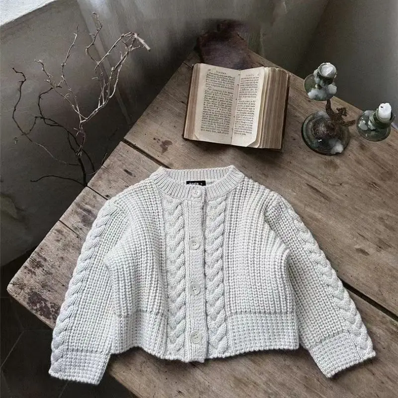 Korean Spring and Autumn Solid Color Knitted Cardigan Fashion Trend Versatile Long Sleeve Casual Coat Pattern for Boys and Girls