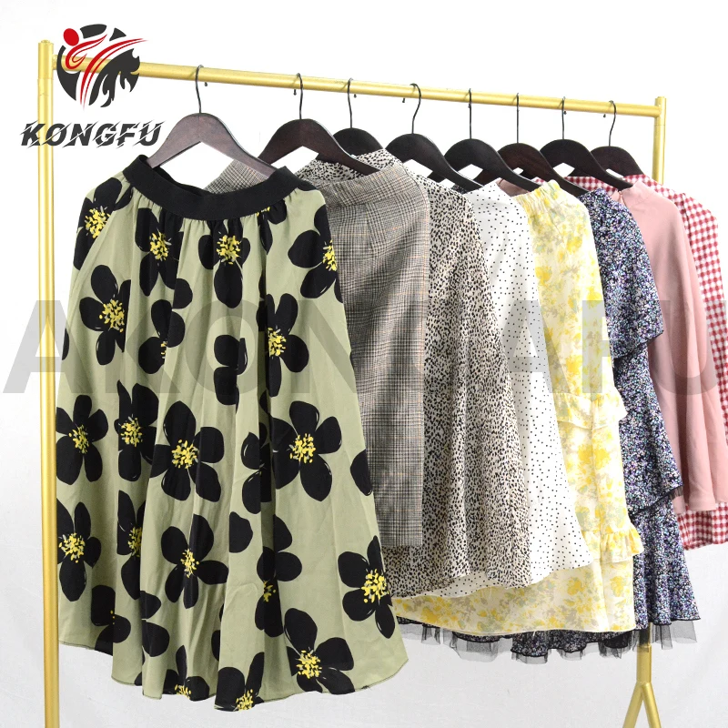 AKONGFU ladies cotton long satin skirt  mixed apparel stock wholesale maxi floral pencil pleated skirts for women 2023