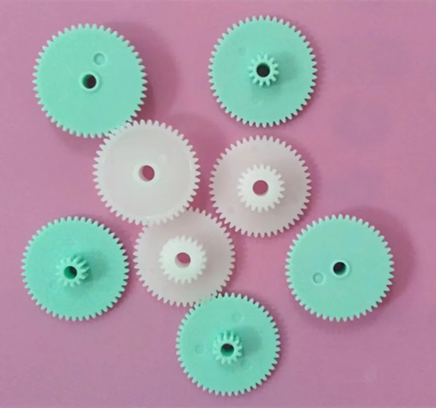 Plastic  precision  Toy gears 0.5 module  standard teeth