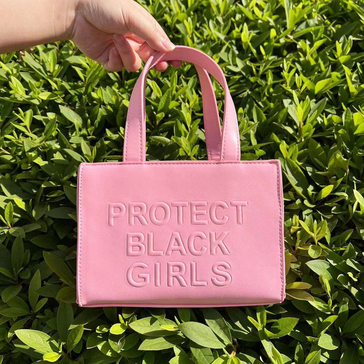 Сумка женская из натуральной кожи с тиснением