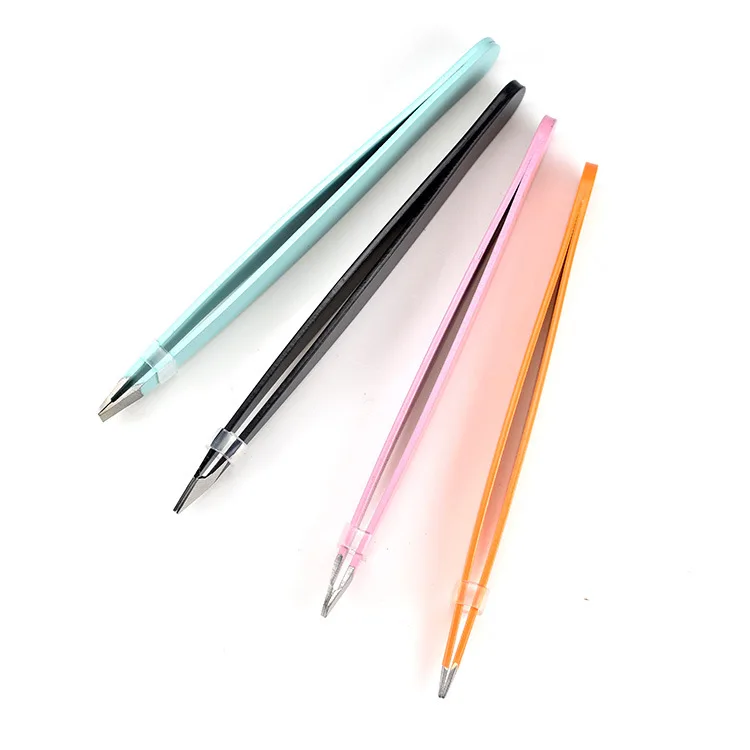 Пинцет для бровей из нержавеющей стали с заостренной/наклонной головкой и полиуретановой коробкой