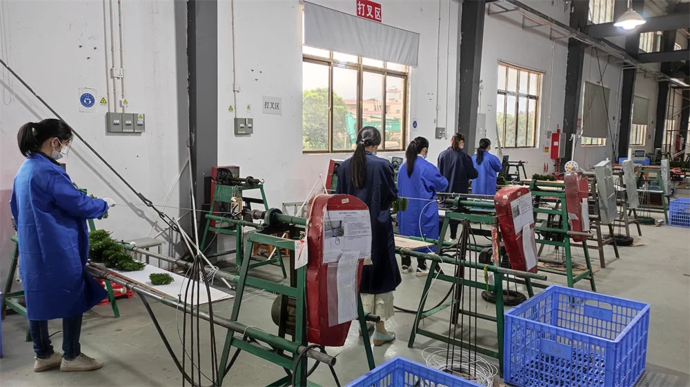 wholesale pe large pvc outdoor flocked  artificial  tree felt christmas tree large decoration ornaments