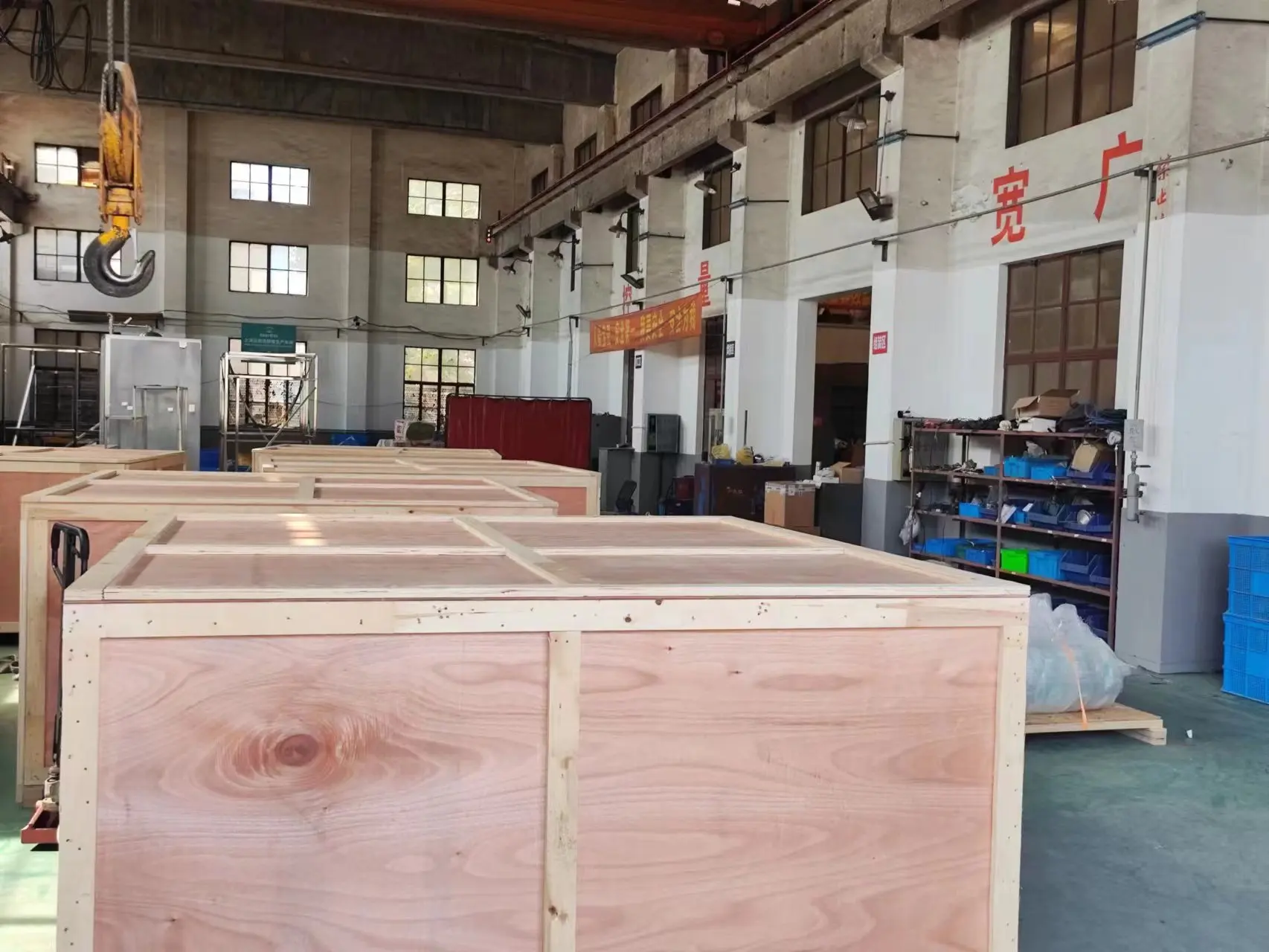 15+ Years OEM Factory ANSI Stainless Steel Outdoor Eye Wash Shower Station Emergency Shower With Water tank &Alarm & Light