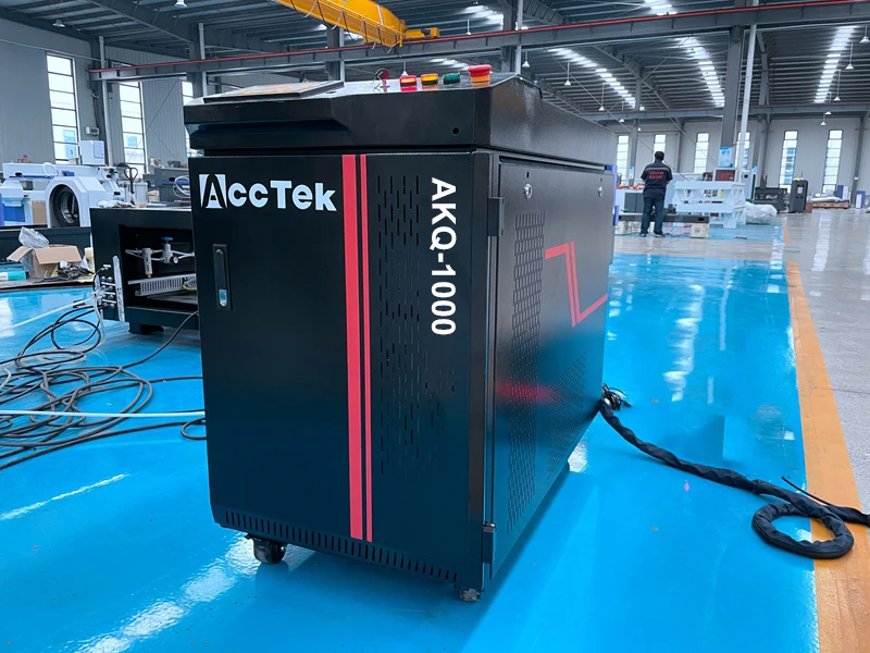 1000W 1500W 2000W 3000W Laser Rust Removal For Metal Lazer Cleaning Machine