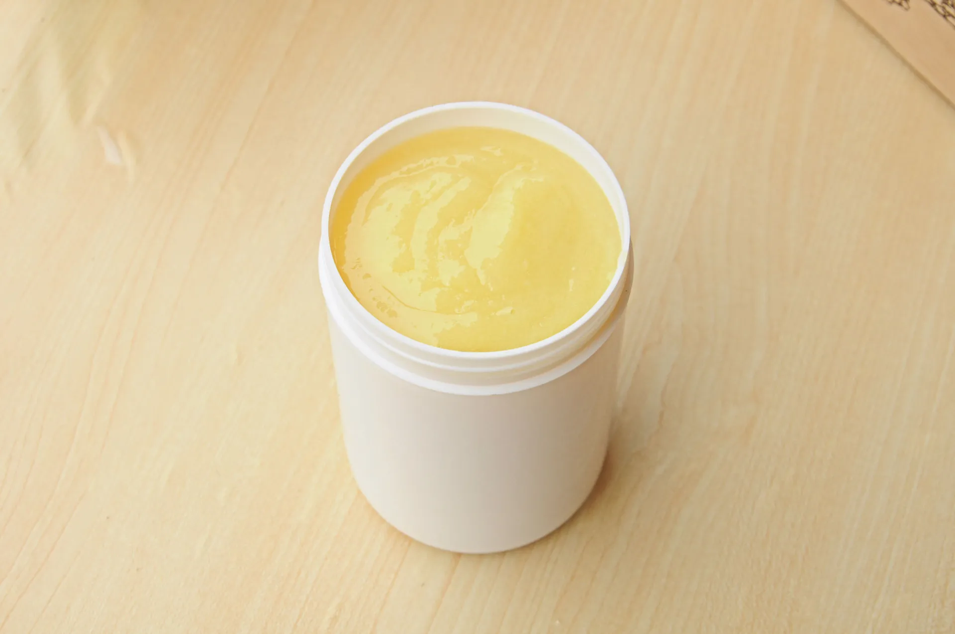 Health Care Product Fresh Royal Jelly Liquid Natural Organic Fresh Royal Jelly  10-HDA 1.4%