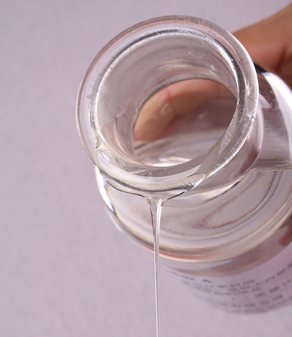 
CAS.NO 8012-95-1 factory price grad White mineral oil &8042-47-5 