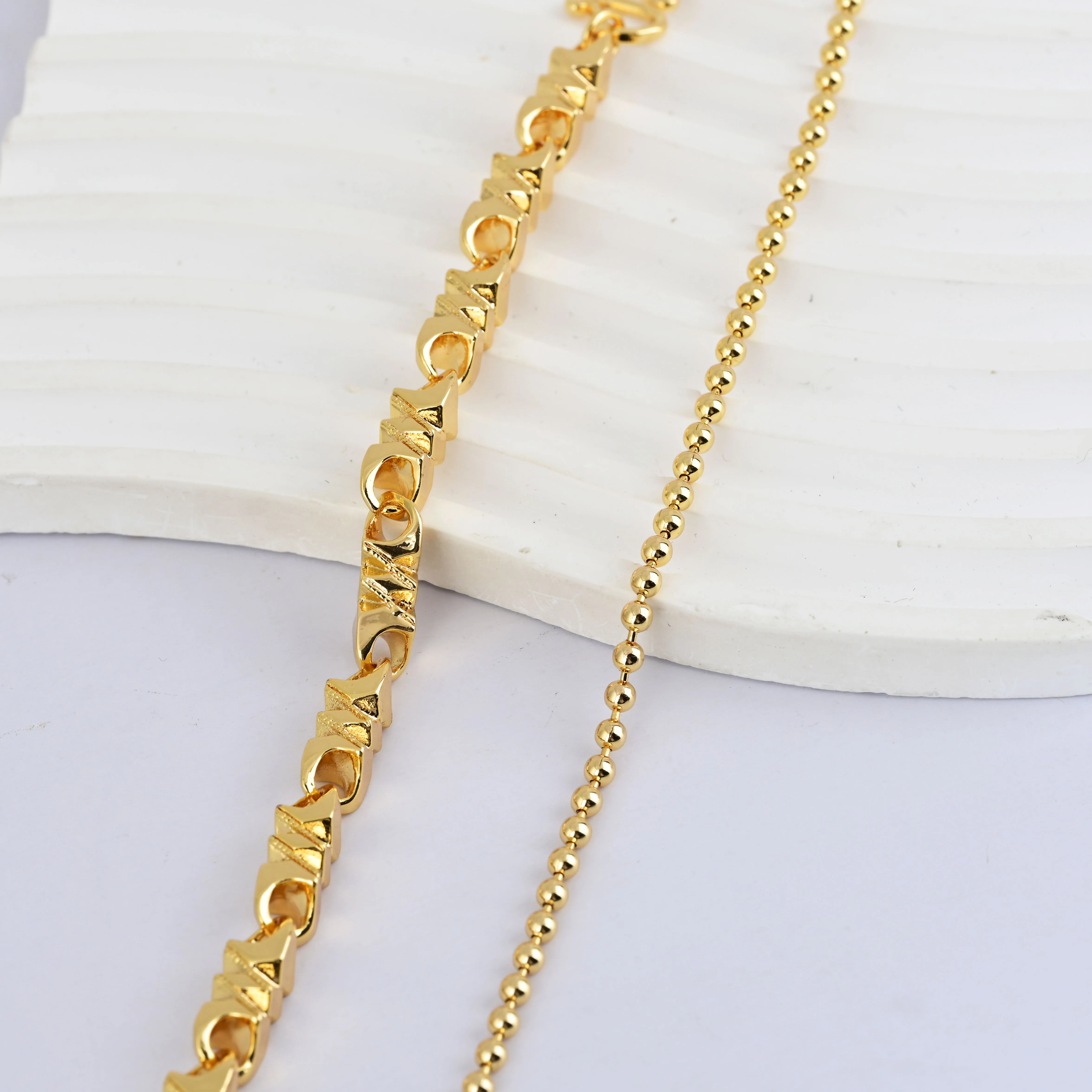 Custom Fashion Design 18K Gold Plated 3mm Ball With Geometry Irregular Hollow Copper Bracelet Jewelry for Women