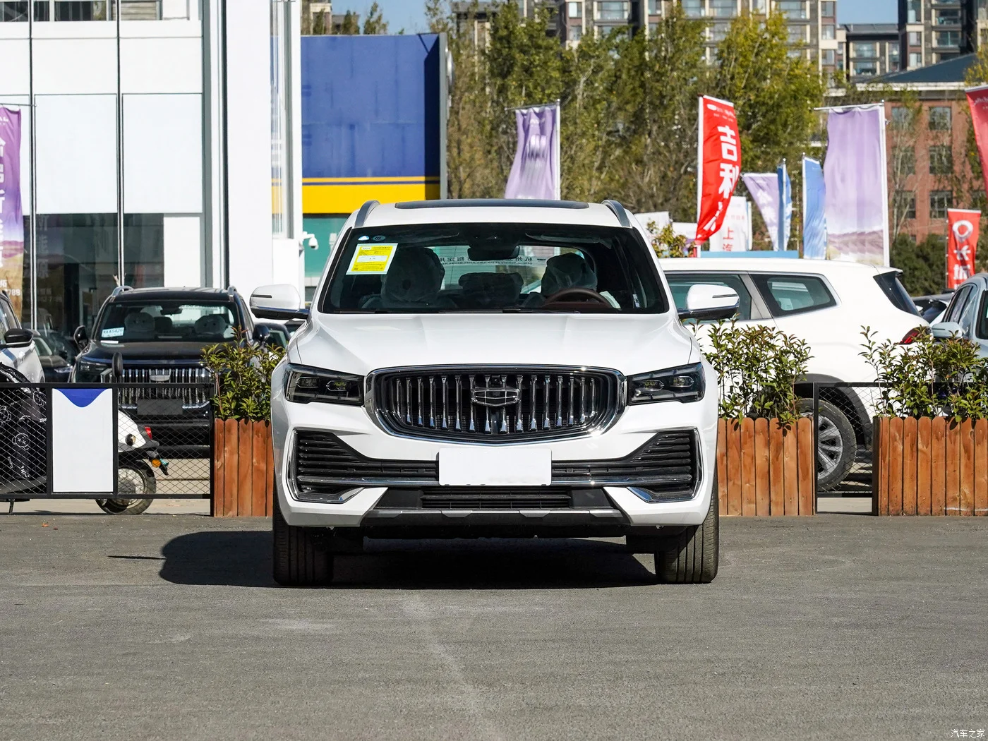 2024 Geely Monjaro Xingyue L New Gelly Geely Flagship SUV 2.0TD Hybrid 4WD Offroad Vehicle with Russian Features