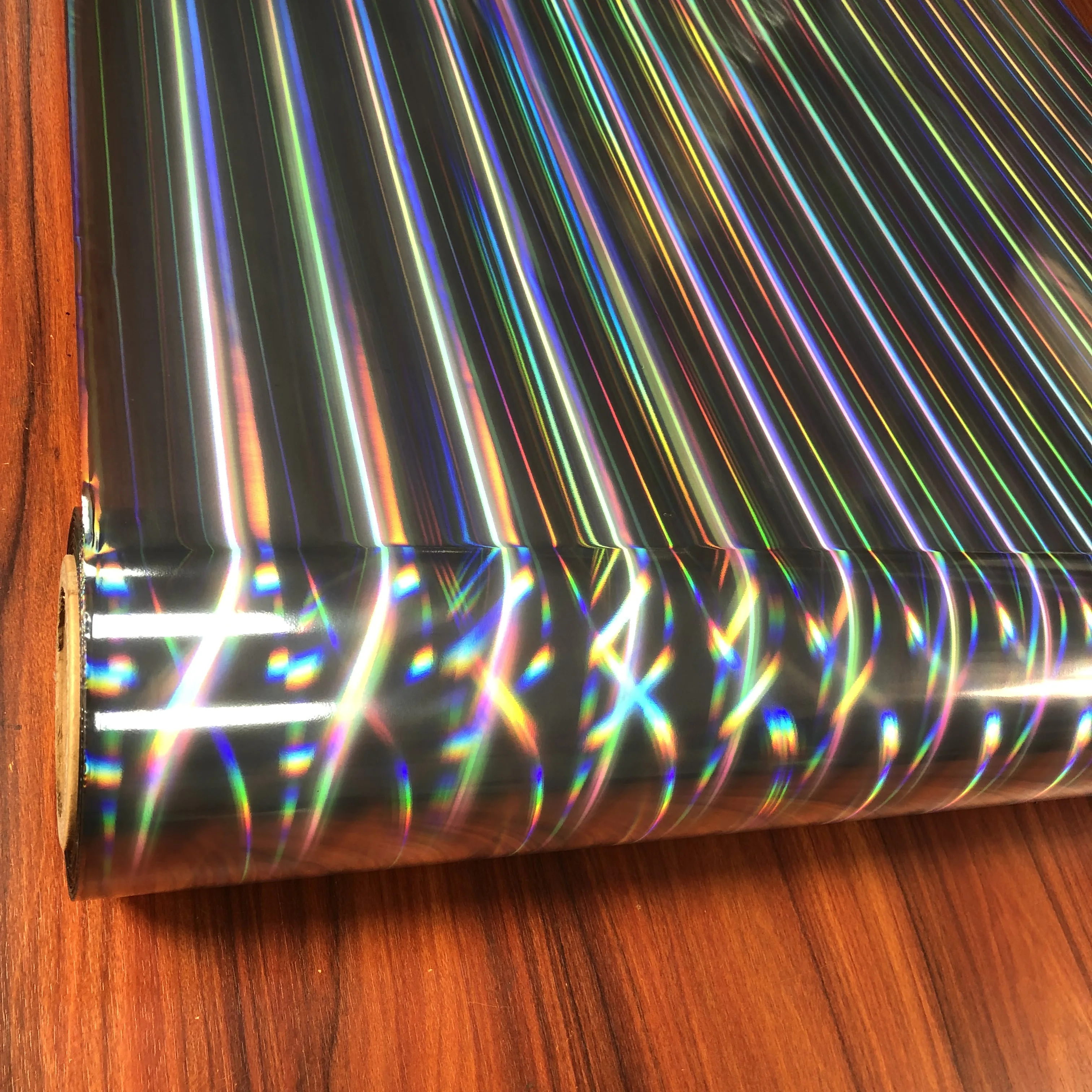 Hot Selling BOPP Laminating Film Fast Shipping Metalized Plastic Film for Packaging and Fashion Use