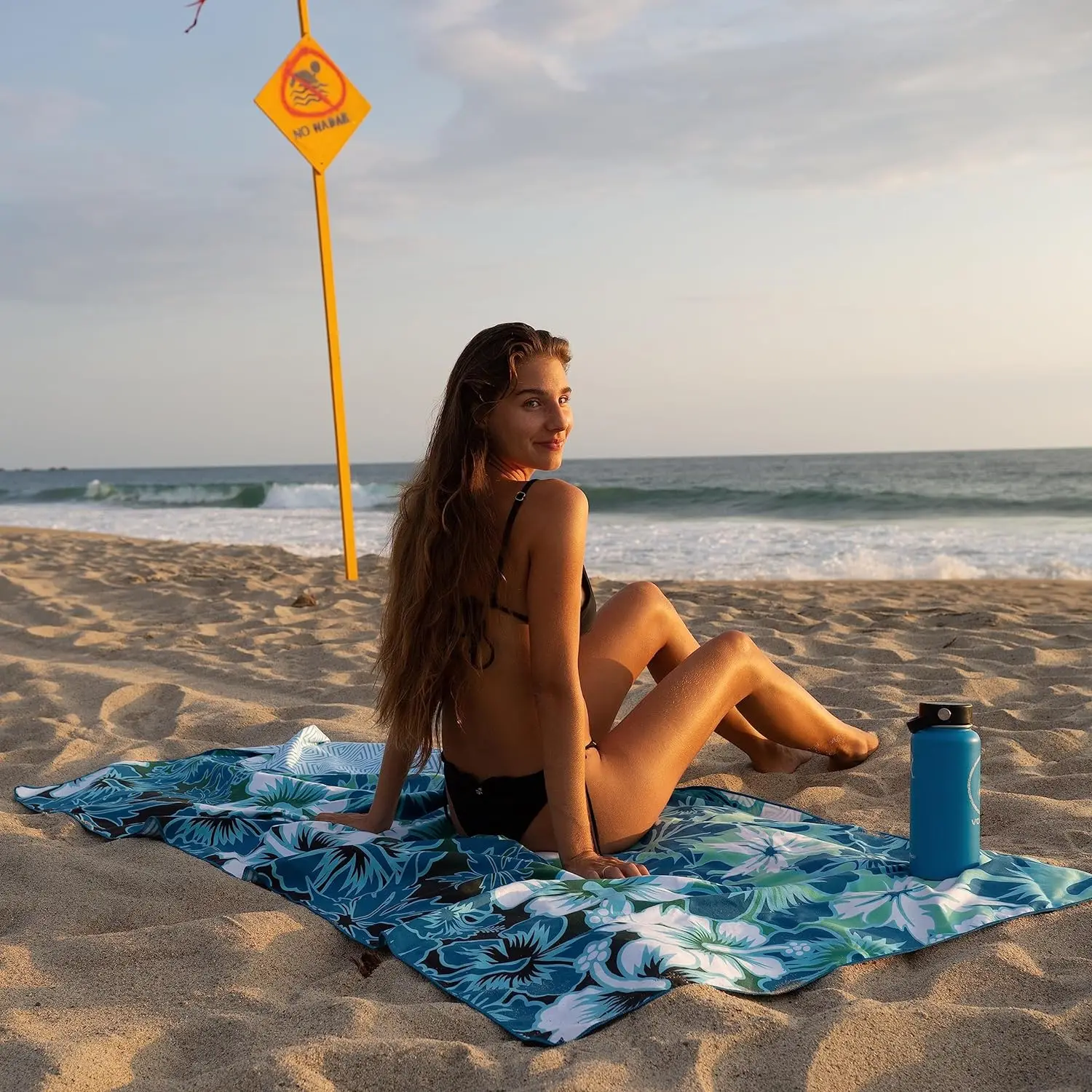 Пляжное полотенце для путешествий из легкого микрофибры компактное мягкое быстросохнущее без песка плавания бассейна кемпинга йоги