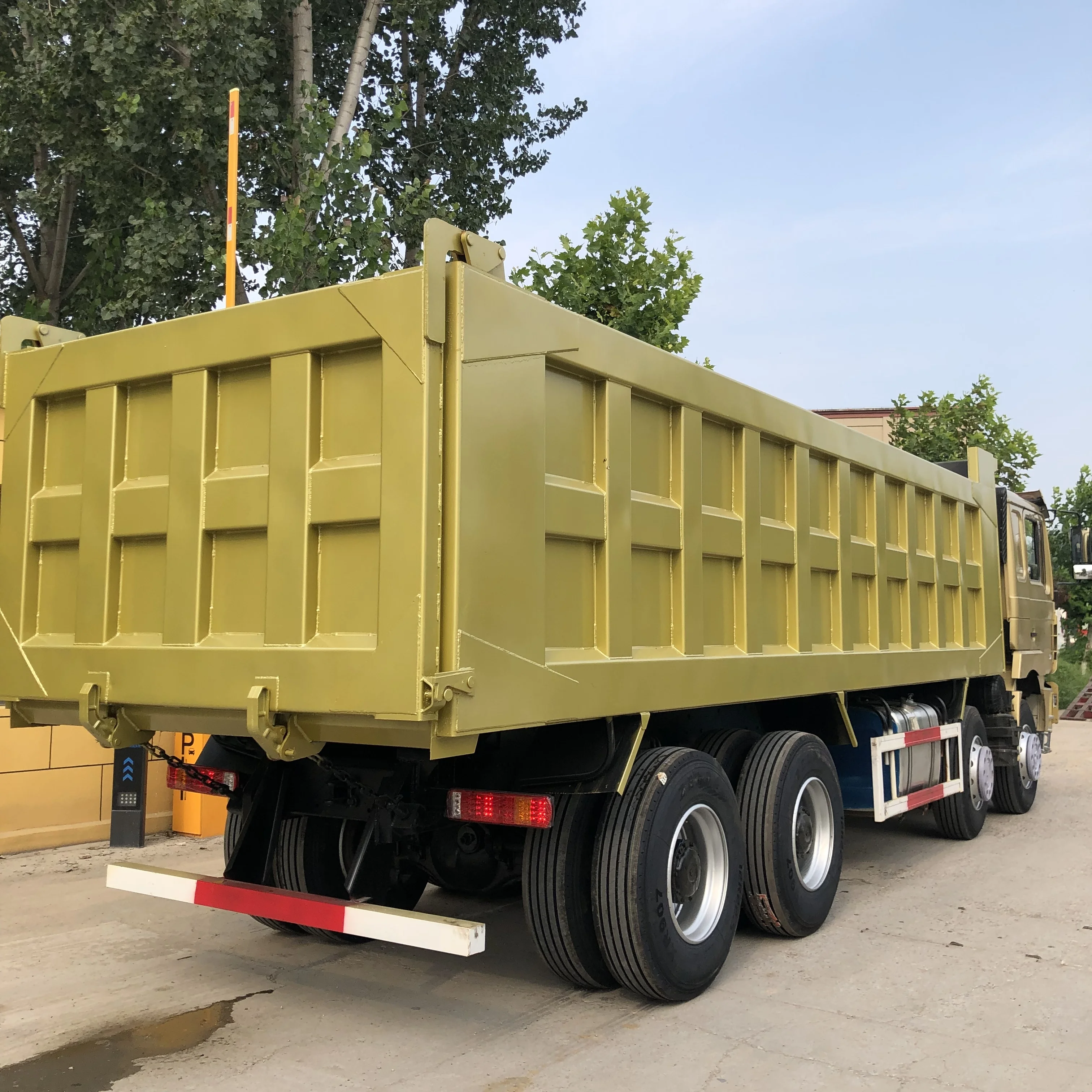 Used and New Shacman 8*4 Tipper Dumper Truck F3000 X3000 Chacman 6X4 Mining 50tons Tipper Truck Dump Truck