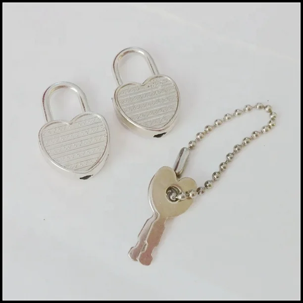 Маленький навесной замок из цинкового сплава для маленькой грязевой книги с ключом