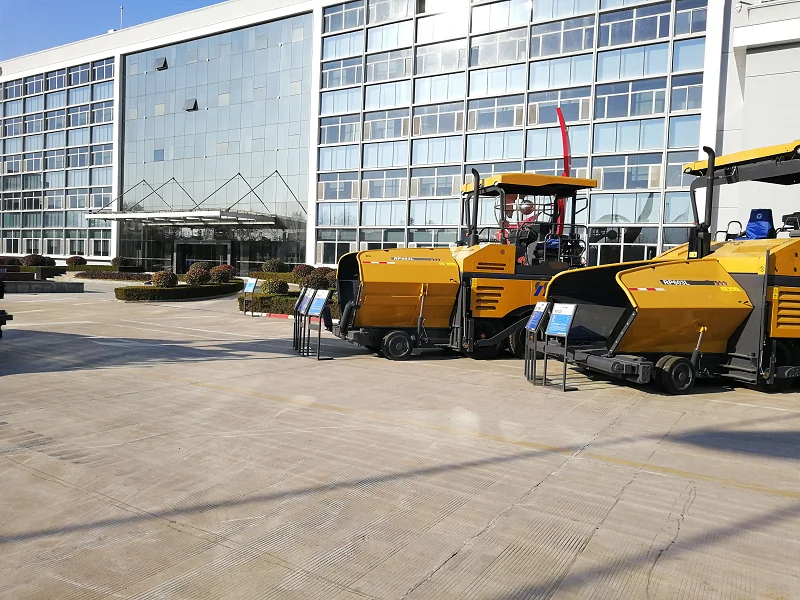 China Brand RP603L Wheeled asphalt pavers 4 meters pave width for Sale