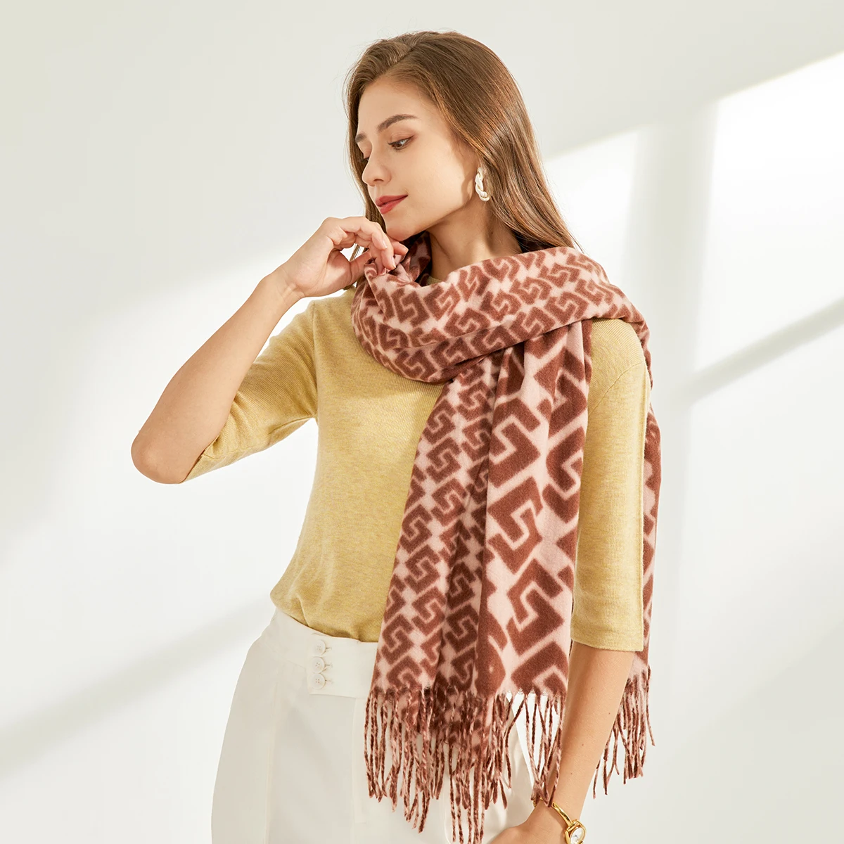 Wholesale Fashion Warm Thick Tassel Plush Pashmina Scarves Shawls Custom Print letter Winter Cashmere Scarf Women