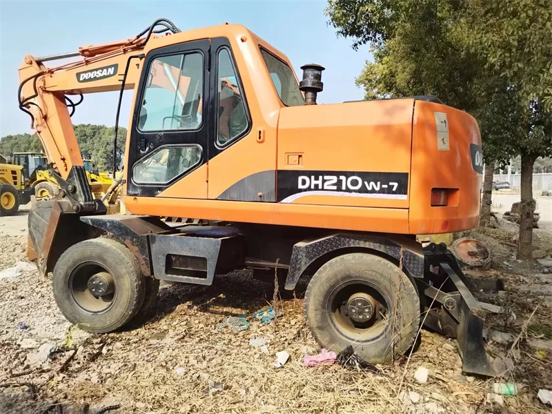 Used Doosan 210 wheel excavator,doosan dh210w-7 earth moving excavator doosan machinery 210