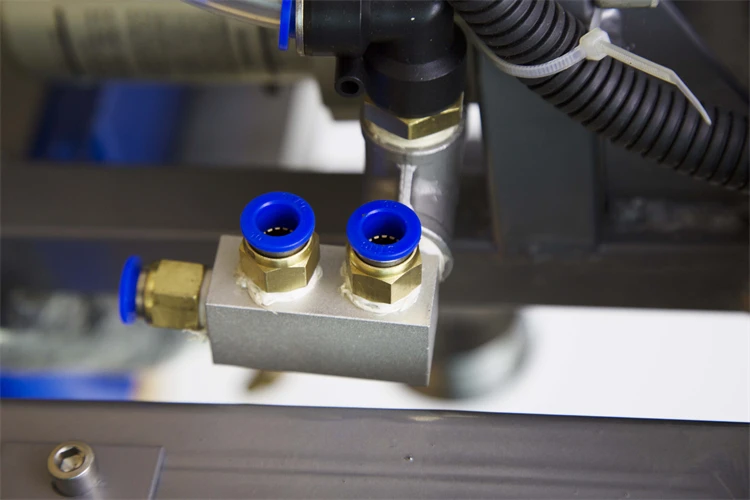 K2000 Factory Outlet Pneumatic Two Component Pu Spray Foam Polyurethane Insulation Injection Spraying Machine